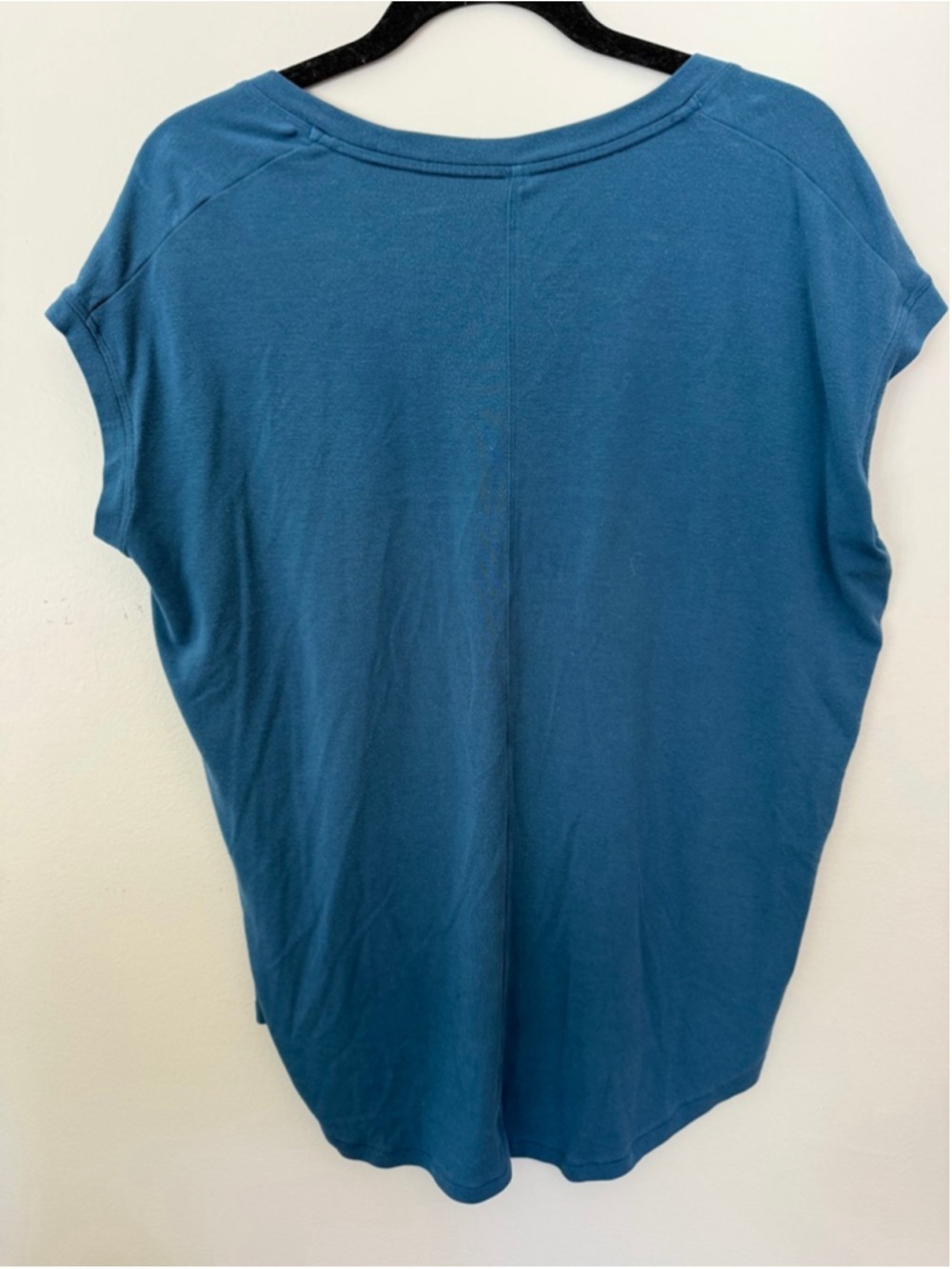 Athleta Blue Short Sleeve Tee Size M - Picture 2 of 3